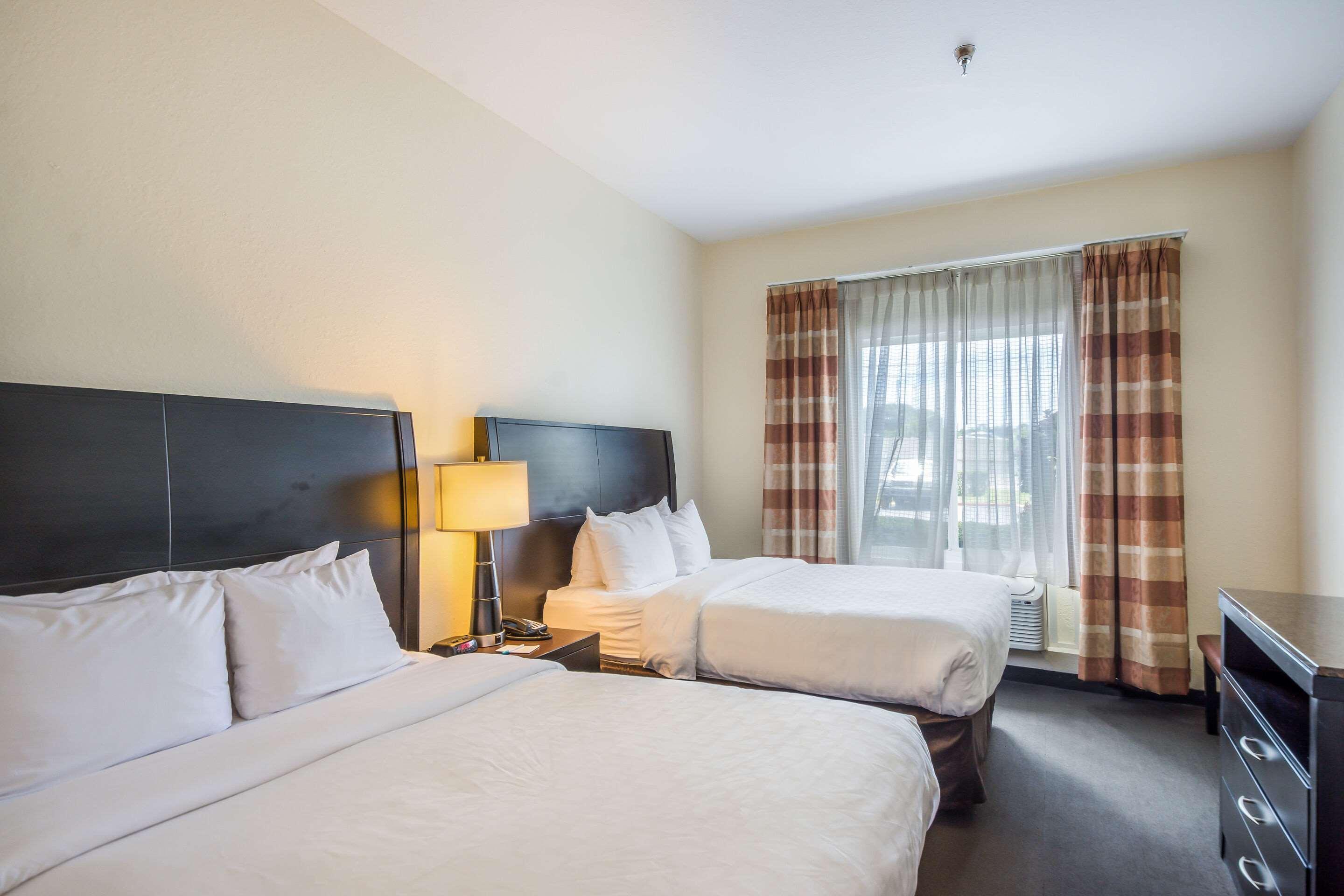 Clarion Inn & Suites Central Clearwater Beach Eksteriør billede